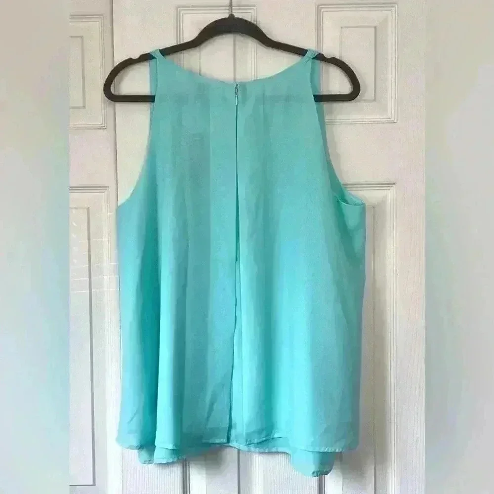 NWT Zac and Rachel tank top Beautiful sky blue tank top with draped back Size XL - Picture 5 of 8
